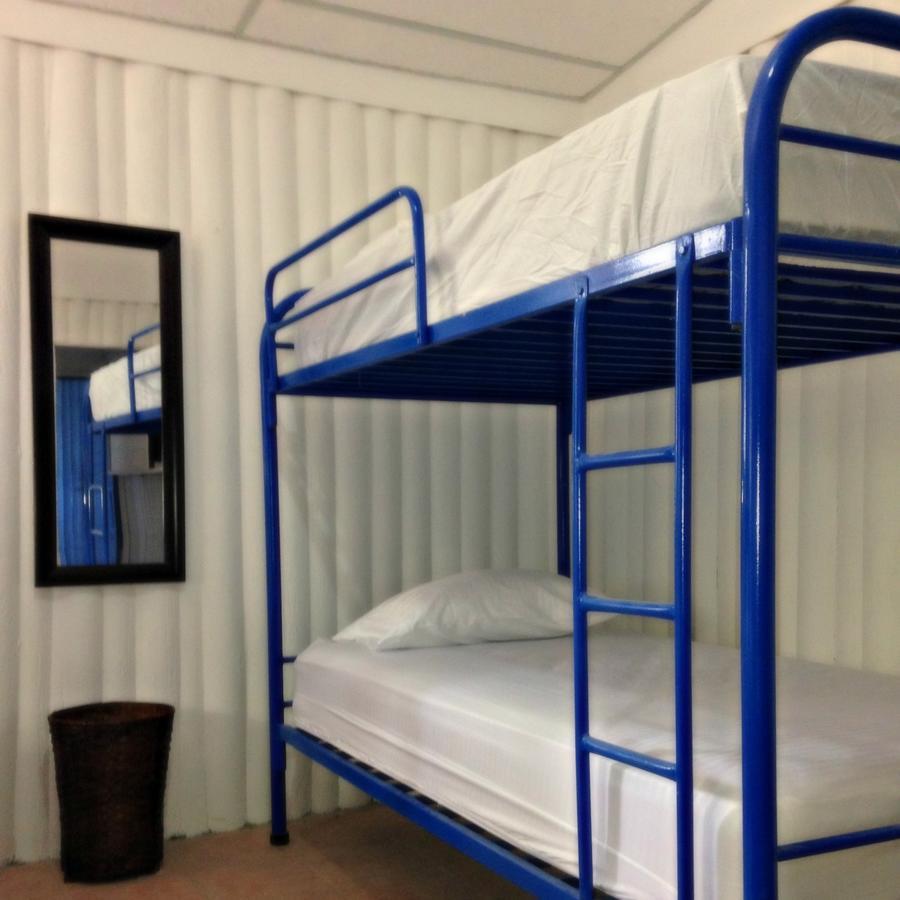 Saltwater Hostel Сан Хуан дел Сур Екстериор снимка