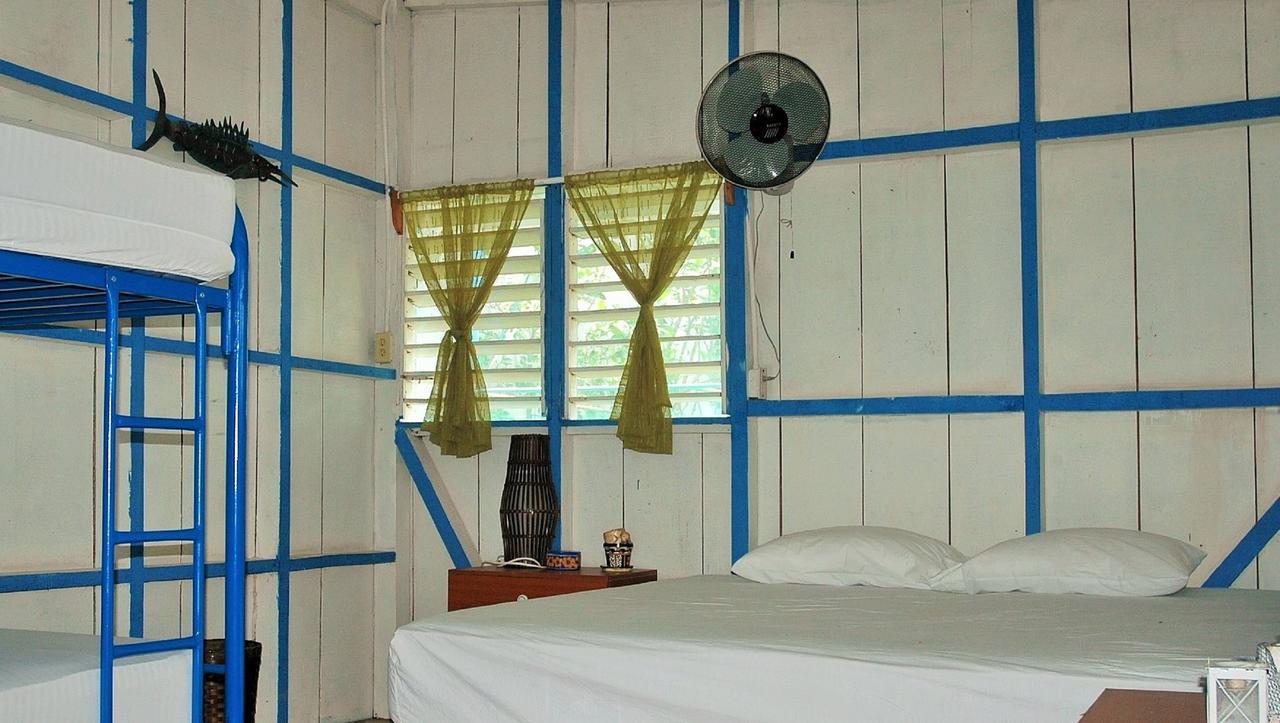 Saltwater Hostel Сан Хуан дел Сур Екстериор снимка