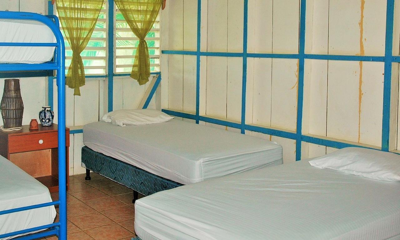 Saltwater Hostel Сан Хуан дел Сур Екстериор снимка