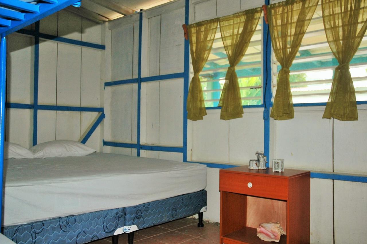 Saltwater Hostel Сан Хуан дел Сур Екстериор снимка